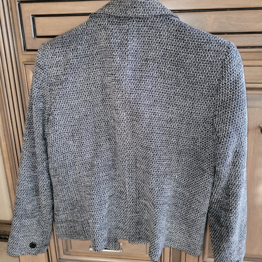 Jacket - Picture 2 of 3